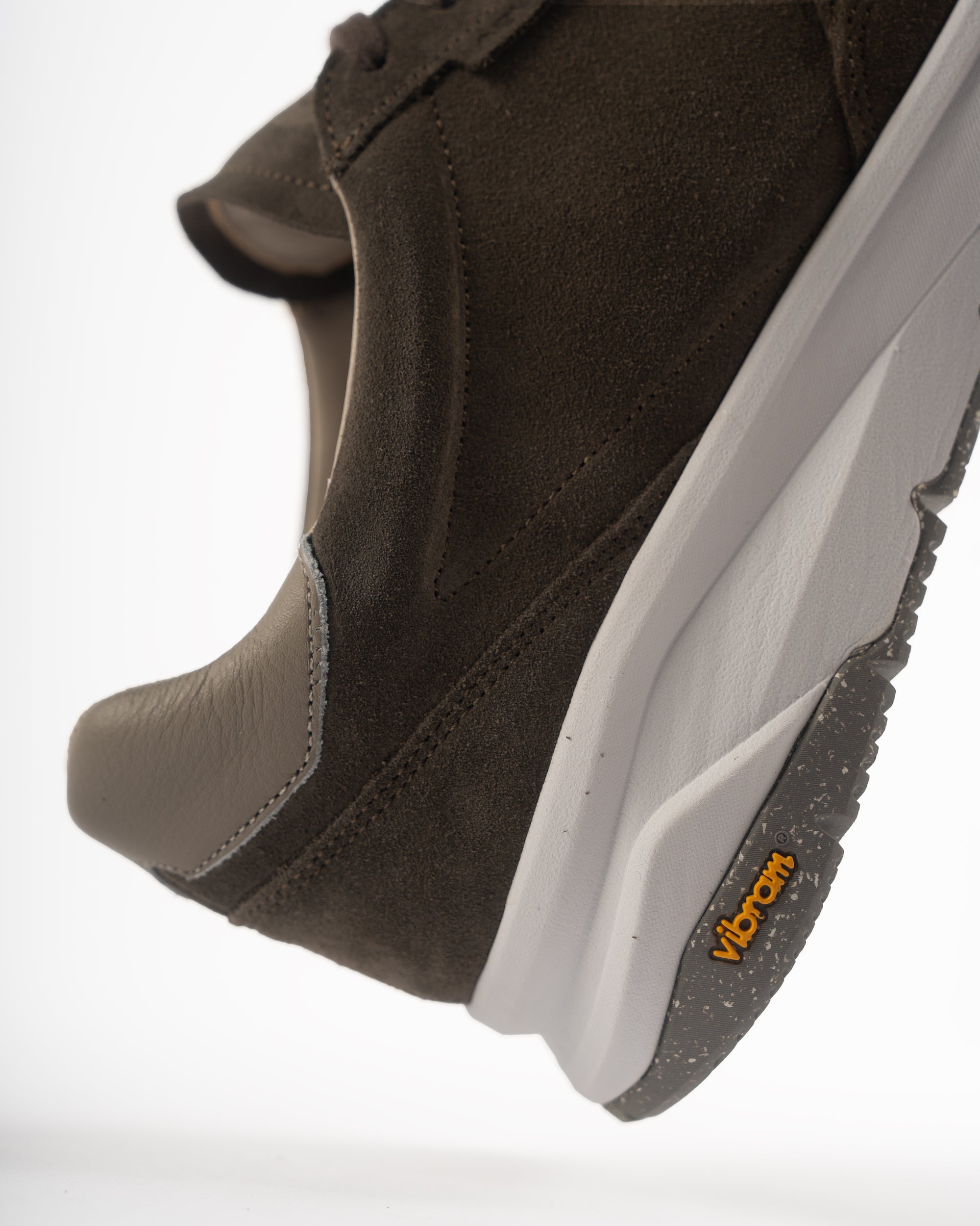 HAKONE V.1 | CARIBOU