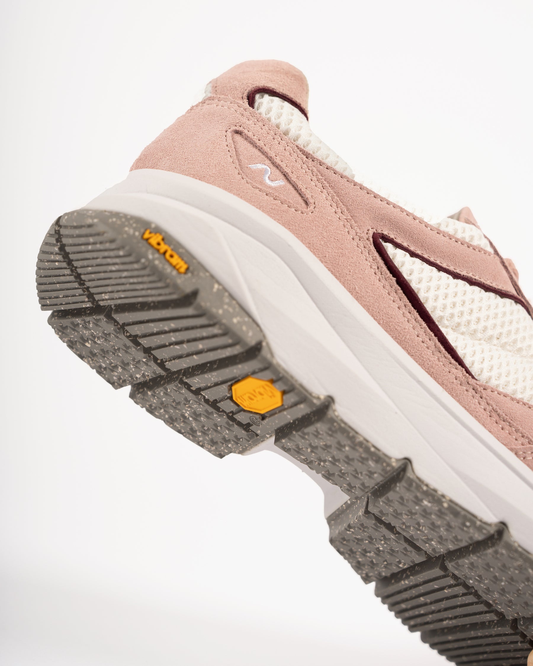 HAKONE V.2 MESH | LOTUS MERLOT