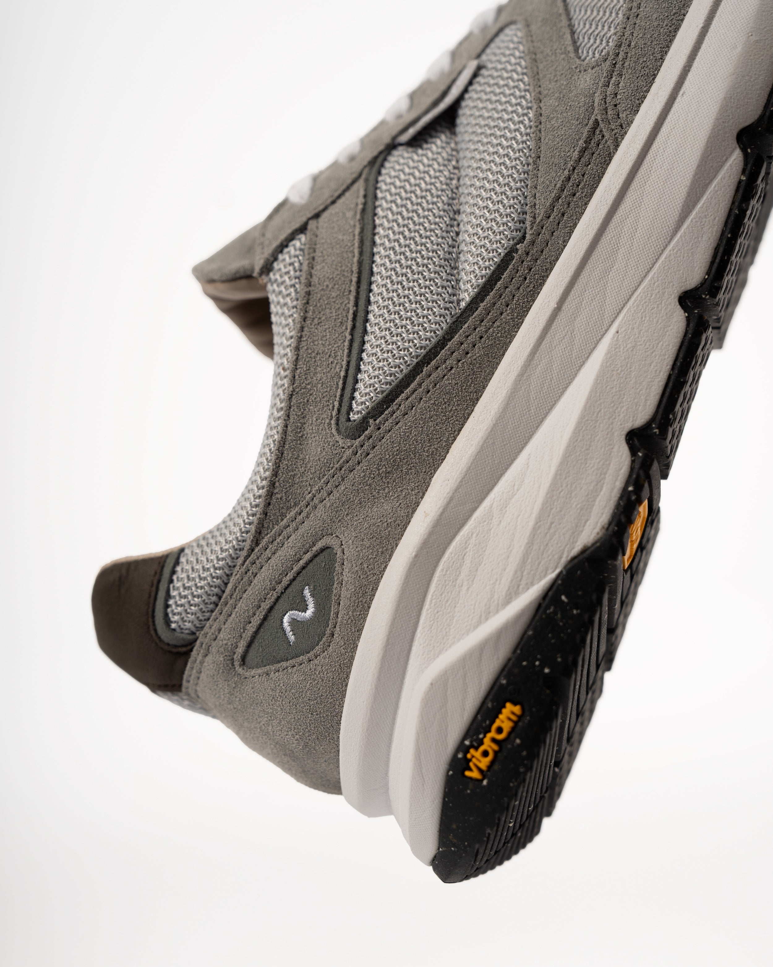 HAKONE TRAINER V.2 PRM WARP KNIT | CEMENT GRIS